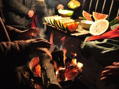 初ウイグル03★カシュガル★真冬の屋台にてスイカを食べる