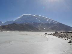 初ウイグル05★海抜3600mにあるカラクリ湖は凍ってた…