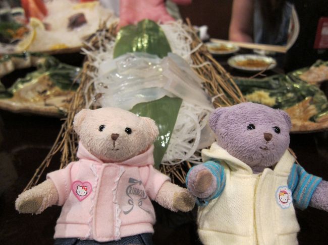 6月はおらとにいちゃんののお誕生月<br />好きなことしていいんだよ!<br /><br />もちろん大好きなアロマにいったよ<br />それから<br />ダイビングのお友達と<br />すきとおったいかをたべにいったよ<br /><br />今日からカメラがおニューだったんだ!<br />