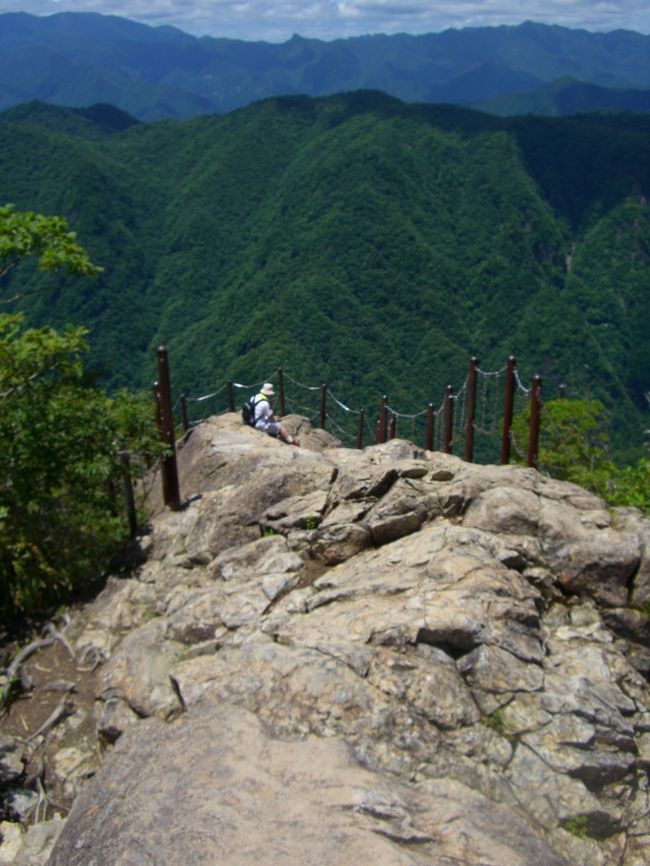 天気が良さそうだったので、大台ケ原にハイキングに行くことにしました。<br /><br />■東台周遊コース（約９?、所要時間約４時間）