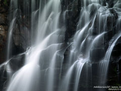 「日本の滝１００選」　アシリベツの滝　（滝野すずらん丘陵公園）　/　北海道札幌市