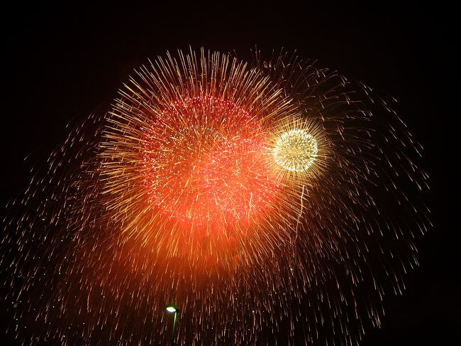 桑名水郷花火大会へ。<br />約9000発。