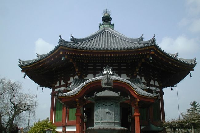 2003春、興福寺と奈良公園(2完）興福寺・南円堂、奈良公園、鹿、奈良国立博物館