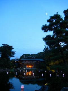 ライトアップされた徳川園を散策