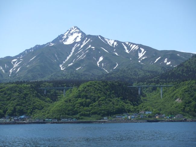 ６月１３日から１８日までの利尻島礼文島旅行<br /><br />旅行４日目は、利尻島から礼文島に渡り、桃知コースを歩きます。<br />