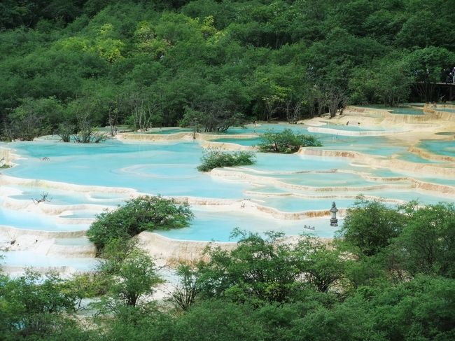 ２０１０．７．３１〜８．８の成都・九寨溝・黄龍・北京旅行。<br /><br />この日はいよいよ憧れの黄龍へＧＯ！<br /><br />・・・なんだけど、何故か山全体が停電！？