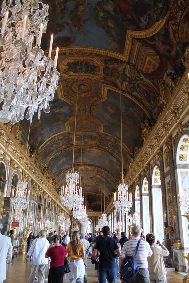 ドイツ・フランス出張。<br /><br />8/30-9/4までがドイツ、9/4-9/8までがフランスです。<br />普段は写真を撮れませんが、日曜日は丸々オフだったのでヴェルサイユ宮殿とロダン美術館に行ってきました。<br /><br />初めてのヴェルサイユ宮殿はかなり期待して行ったのですが・・・残念な事が。