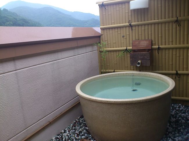 7月の堂ヶ島に続き今回も伊豆の温泉へ。<br />伊豆でも今回は西伊豆にある戸田温泉です。<br /><br />新鮮な地魚とのんびり温泉で癒されるのが目的です♪