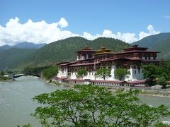 ブータン・ネパール紀行　その２　ティンプーから日帰りでワンデュポダンとプナカへ行ってみた　2011年6月
