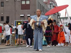 ２０１１　日本一美しい　王子神社田楽舞ー２　参道を行く