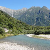 大自然の上高地♪鯉がおよぐ狐の街飛騨古川♪食べ歩きの高山♪世界遺産の白川郷♪大満喫の４都市の旅