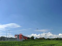 富士山静岡空港へ=離陸して頭の上を飛んでいきました=