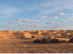 チュニジア周遊記④～クサール・ギレンの砂漠と、メドニン、タタウィン周辺～