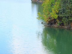秋色の定山渓ダムとさっぽろ湖