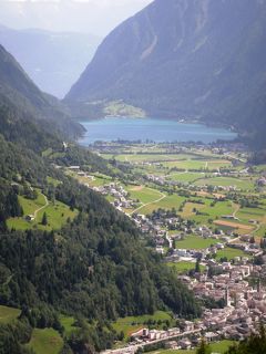 ベルニナ急行_Bernina Express　車窓からの絶景！世界屈指の鉄道世界遺産