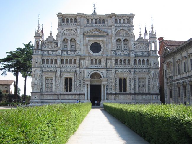 ミラノ3日目は、最後の晩餐から始まり、近郊のパヴィア修道院へ行き、夕方にフィレンツェへと移動します。