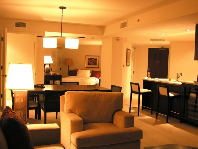 ホノルルのトランプ・インターナショナル・ホテル・ワイキキ・ビーチ・ウォークと、マウイ島のパイア・イン・ホテルのブログ（宿泊記）です（2011年1月31日～2月5日撮影）。 <br /><br />