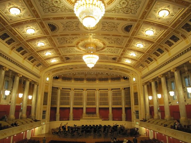 ウィーンとロンドン音楽の旅（1日目：4月30日　ウィーン交響楽団のドイツレクイエム）