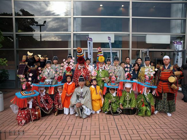 国民文化祭 京都2011 全国田楽祭 王子田楽 同行記ー1<br />http://4travel.jp/traveler/jiiji/album/10618278/<br />国民文化祭 京都2011 全国田楽祭 王子田楽 同行記ー2<br />http://4travel.jp/traveler/jiiji/album/10618538/<br />国民文化祭 京都2011 全国田楽祭 王子田楽 同行記ー3<br />http://4travel.jp/traveler/jiiji/album/10618940/<br />国民文化祭 京都2011 全国田楽祭 王子田楽 同行記ー最終編<br />http://4travel.jp/traveler/jiiji/album/10619201/<br /><br />2004年 出会いの 王子神社田楽舞 稽古ー1<br />http://4travel.jp/traveler/jiiji/album/10606303/<br />2004年 出会いの 王子神社田楽舞 稽古ー2<br />http://4travel.jp/traveler/jiiji/album/10606318/ <br />2004年 出会いの 王子神社田楽舞 上<br />http://4travel.jp/traveler/jiiji/album/10617299/<br />2004年 出会いの 王子神社田楽舞 下<br />http://4travel.jp/traveler/jiiji/album/10617372/<br /><br />2009 王子神社 田楽舞 稽古<br />http://4travel.jp/traveler/jiiji/album/10363072/<br />2009 王子神社 田楽舞 雨 出番を待つ<br />http://4travel.jp/traveler/jiiji/album/10363786/<br />2009 王子神社 田楽舞 雨 社殿にて<br />http://4travel.jp/traveler/jiiji/album/10364321/ <br /><br />2010 王子神社 田楽舞 伝統をつなぐ素晴しき人たち 1 稽古<br />http://4travel.jp/traveler/jiiji/album/10486863/ <br />2010 王子神社 田楽舞 伝統をつなぐ素晴しき人たち 2 準備<br />http://4travel.jp/traveler/jiiji/album/10488143/<br />2010 王子神社 田楽舞 伝統をつなぐ素晴しき人たち 3 参道<br />http://4travel.jp/traveler/jiiji/album/10488923/<br />2010 王子神社 田楽舞 伝統をつなぐ素晴しき人たち 4 境内 七度半<br />http://4travel.jp/traveler/jiiji/album/10490102/<br />2010 王子神社 田楽舞 伝統をつなぐ素晴しき人たち 5 境内 <br />http://4travel.jp/traveler/jiiji/album/10490423/ <br />2010 王子神社 田楽舞 伝統を未来につなぐ素晴しい人たち 最終<br /><br />王子神社 田楽舞 稽古 2011−1<br />http://4travel.jp/traveler/jiiji/album/10587310/<br />王子神社 田楽舞 稽古 2011−2<br />http://4travel.jp/traveler/jiiji/album/10587546/<br />王子神社 田楽舞 稽古 2011−3<br />http://4travel.jp/traveler/jiiji/album/10588234/<br />王子神社 田楽舞 稽古 2011−最終<br />http://4travel.jp/traveler/jiiji/album/10588451/ <br />2011 日本一美しい王子神社田楽舞−1 準備編<br />http://4travel.jp/traveler/jiiji/album/10593198/<br />2011 日本一美しい王子神社田楽舞ー2 参道編<br />http://4travel.jp/traveler/jiiji/album/10604502/<br />2011 日本一美しい王子神社田楽舞−3 楽しい七度半編<br />http://4travel.jp/traveler/jiiji/album/10604507/ <br />2011 日本一美しい王子神社田楽舞−4 境内編<br />http://4travel.jp/traveler/jiiji/album/10604857/ <br />2011 日本一美しい王子神社田楽舞ー5 舞台編<br />http://4travel.jp/traveler/jiiji/album/10604892/<br />義臣旅記<br />2006 京都散歩 宇治平等院<br />http://4travel.jp/traveler/jiiji/album/10071356/<br />2006 京都散歩 宇治上神社<br />http://4travel.jp/traveler/jiiji/album/10070896/<br />2006 京都散歩 興聖寺<br />http://4travel.jp/traveler/jiiji/album/10071092/<br />2006 京都散歩 三室戸寺<br />http://4travel.jp/traveler/jiiji/album/10070754/<br /><br />2008 京都散歩 宇治平等院<br />http://4travel.jp/traveler/jiiji/album/10249343/<br />2008 紫陽花の咲く 三室戸寺<br />http://4travel.jp/traveler/jiiji/album/10249446/<br /><br />宇治田楽祭り<br />http://www.wao.or.jp/dengaku/<br />宇治市観光協会<br />http://www.kyoto-uji-kankou.or.jp/<br />全国田楽祭<br />http://kokubunsai-kyoto2011.jp/sanka/shusai/author/author33efc/post-45.html