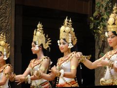 アプサラの踊り　（シュムリアプ）