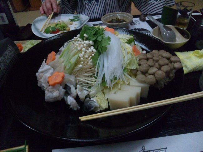 ３月は天橋立でカニ食べ放題だったので、１１月は忘年会を兼ねて別の友人達と愛知県の内海へふぐを食べに行ってきました。湯気の向こうに幸せが見えます。福をいただきました。満腹満足☆