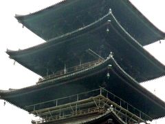 弘法さんの東寺（教王護国寺）②日本最大の五重塔（国宝）と瓢箪池の紅葉