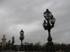 ●ツアーでフランスを巡る(25) 豪華なアレクサンドル3世橋を通ってプティパレへ●