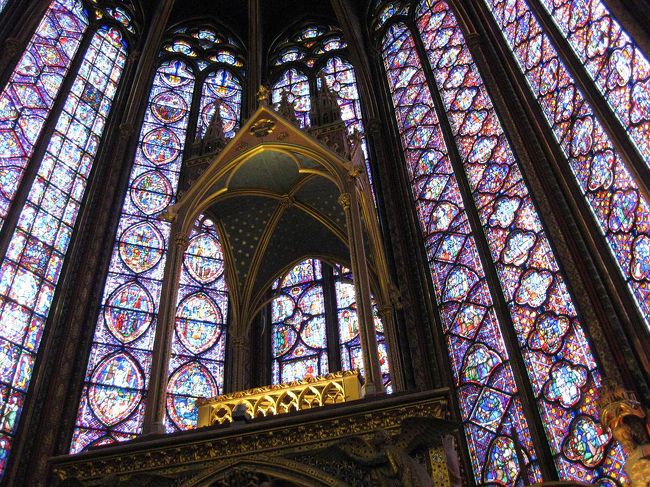 ツアーでフランスを巡る 31 ステンドグラスに感動 サントシャペルとノートルダム パリ フランス の旅行記 ブログ By ともこさん フォートラベル