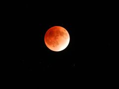 自宅前で皆既月食★★赤い満月を見ることができました！