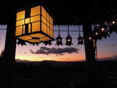 【奈良県（奈良）】東大寺二月堂の夕暮れ