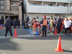 紫明通の中央分離帯は駅伝の応援に最適です