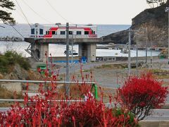 三陸路・絆-3　田野畑村田野畑駅：臨時の商店が営業中　☆三陸鉄道の思いでも