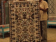 チュニジア旅行2010③ケロアン(Kairouan)～イスラム第4の聖都でカーペット職人＆商人と触れ合う～
