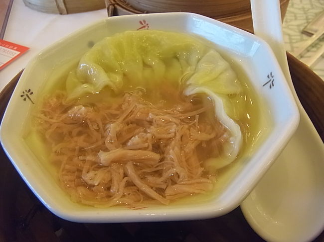 12回目の香港は、ショッピングを堪能すべく、大好きなエリア銅鑼湾に滞在しました。<br /><br />2012年も、グルメとショッピングの香港でスタートダッシュ!<br />黄大山へ初詣にも行ってきました。