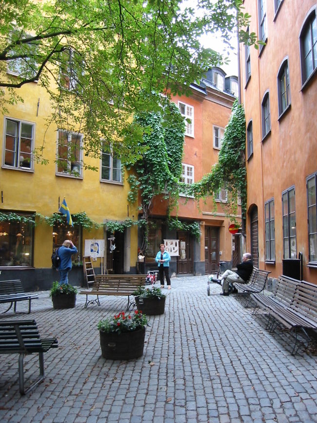 アルヴァアアルトの家を見たい！　と、北欧へ・<br /><br />スウェーデン→フィンランド→エストニア→デンマーク　と北欧三昧の一ヶ月です・<br /><br />街歩きが楽しく　毎日毎日歩きまくりました・<br /><br />どうぞ　一緒に楽しんでください・<br />