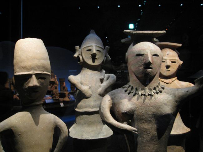 国立九州博物館で「聖地チベット」の特別展示がされていたので、福岡へ行く。 <br />ついでに対馬へ行こう!<br />JR西の株主優待券も期限切れが迫っているし…