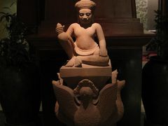 シェムリアップ　アンコールワットへの旅　★１日目　移動～ホテルプリンス・ダンコール★