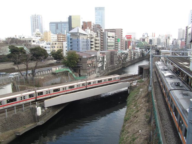 二月一日、午後一時過ぎに所用の序にお茶ノ水駅付近を散策した。　ニコライ堂、聖橋、聖橋島聖堂、相生坂と歩いた。<br />寒い中を久しぶりに散策して気持ちが良かった。<br /><br /><br /><br /><br />*写真は聖橋より眺めた神田川とお茶ノ水駅<br />