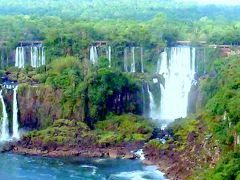 msa310南米周遊旅情３章②カタラタスホテル前のイグアスの滝のパノラマ in イグアス・ブラジル