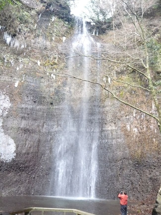３日目の最初の目的地は、長湯温泉近くにある『清滝』です。<br />『清滝』は、その名の通り美しく清らかな滝でした！<br /><br />その後、古くから飲料水として利用されている清水が湧き出ているという『久住老野湧水』にも立ち寄ってみました。<br /><br />ダイジェスト版はこちら→http://4travel.jp/traveler/joecool/album/10633200/<br /><br />※作成中ですが、良かったらご覧下さいネ。