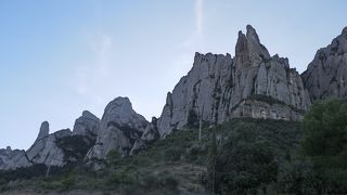 2011.12スペインカタルーニャ・アンドラ旅行13-聖Cecilia教会，奇岩，Sitgesへと戻る