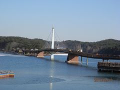 群山　ムルピッコリと銀波湖水公園ムルピッタリの夜景