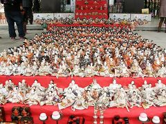 鴻巣びっくりひな祭り2012・・・①鴻巣市役所・庁舎正面玄関2200体のひな飾り