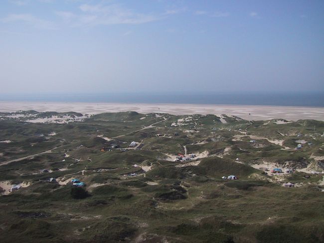 ２００２年７月３０日　Amrum<br /><br />ドイツのほぼ最北端、北海に浮かぶ<br />アムルムという島へ。<br />Dagebuellの港まで車で行き<br />そこからフェリーで約１時間です。