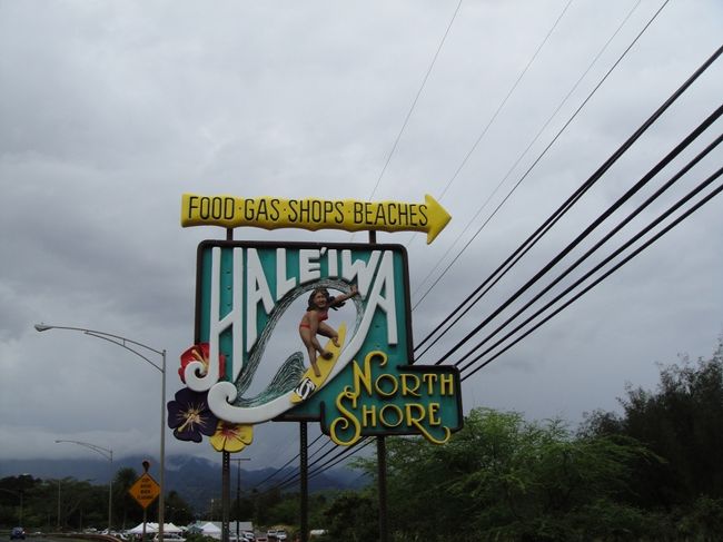 2012年2月28日～夫婦でハワイへ行ってきました。<br /><br />＊AIR：JAL<br />＊HOTEL：28日～1日　シェラトンワイキキ<br />　　　　  1日～7日  ミラマーアットワイキキ<br /><br />今回のハワイは，シェラトンのインフィニティ・エッジ・プール満喫，B級グルメ食べ歩き，レンタルハーレー（初！！）でのツーリング，レンタカーでのドライブが目標です！<br />どれだけ攻略できたかな？？<br /><br />いつも4トラ旅行記を参考にさせてもらっています。<br />この旅行記も参考になれば幸いです☆<br /><br />私は4回目のハワイでしたが，やっぱりハワイ最高♪<br />次はいついけるかなぁぁぁぁぁ・・・<br /><br />今回は私が，成田のJALファーストクラスラウンジを利用してみたかったた為，伊丹→成田経由ハワイ行きです☆<br /><br />ホテルは最初の2泊が，シェラトンワイキキ（デラックス・オーシャン・フロント）。<br />あとの5泊が，ミラマーアットワイキキ（シティビュー）です。<br /><br />～旅程～<br /><br />☆1日目<br />（http://4travel.jp/traveler/avion/album/10637506/）<br /><br />　JAL3006　14:40　伊丹空港→16:00　成田空港<br />  　JAL76    19:50　成田空港→ 7:30　ホノルル<br /><br />　スピーディ・シャトル（日本にて往復予約済）にて<br />　ホノルル空港からワイキキへ<br /><br />  　アイランド・ヴィンテージ・コーヒー <br />　シェラトン　インフィニティ・エッジ・プール<br />　エッグスンシングス　<br />　yummy korean BBQ<br /><br />☆2日目<br />（http://4travel.jp/traveler/avion/album/10650479/）<br /><br />　いやす夢・高橋果実店<br />　シェラトン　インフィニティ・エッジ・プール<br />　The Busにてダイアモンド・マーケット・グリル<br />　ロイヤルマッサージ<br />　チャイナガーデン<br />　ロイヤルハワイアンホテル　マイタイバー<br /><br />☆3日目<br />（http://4travel.jp/traveler/avion/album/10650483/）<br /><br />　チェックアウトまでシェラトン<br />　（インフィニティ・エッジ・プール・ヘルモアプレイグラウンド）<br />　<br />　ワードウェアハウス<br />　朝日グリル　<br />　ウォルマート<br />　ドンキホーテ<br />　ミラマーアットワイキキにチェックイン<br />　アラモアナSC<br />　ブレージンステーキ<br /><br />☆4日目<br />（http://4travel.jp/traveler/avion/album/10650956/）<br /><br />　バジェットにてレンタカー借りる<br />　カフェ カイラ<br />　ハナウマ湾<br />　この木なんの木<br />　レナーズ<br />　ハレベトナム<br /><br />☆5日目<br />（http://4travel.jp/traveler/avion/album/10650990/）<br /><br />　The BusにてKCC<br />　アランチーノ・ディ・マーレ　<br />　ワイキキビーチ<br /><br />★6日目<br />（http://4travel.jp/traveler/avion/album/10650999）<br /><br />　いやすめ<br />　バジェットにてレンタカー借りる<br />　カイルア・ハレイワまでドライブ<br />　ハワイ出雲大社<br /><br />☆7日目<br />　CHASE HAWAII RENTALSにてハーレー借りるはずが・・<br />　雨で車にチェンジ<br />　オノ・チーズ・ステーキ<br />　<br />☆8日目<br />　アイホップ<br />　帰国<br />　<br /><br />
