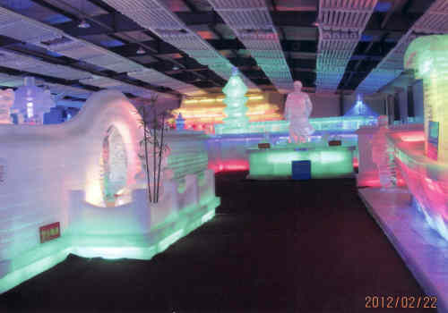 上海の世博跡地・園氷彫芸術展