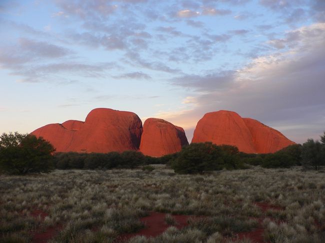 初のOZ旅行⑥（エアーズ・ロックDay2～サンライズ観賞、ベース・ウォーク、カタ・ジュタ・サンセット観賞他～）