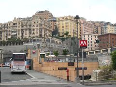 「母をたずねて三千里」のマルコの街、ジェノヴァ（Genova）にちょっと立ち寄りました。