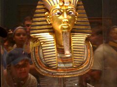 エジプト考古学博物館でツタンカーメンの黄金のデスマスクと再会