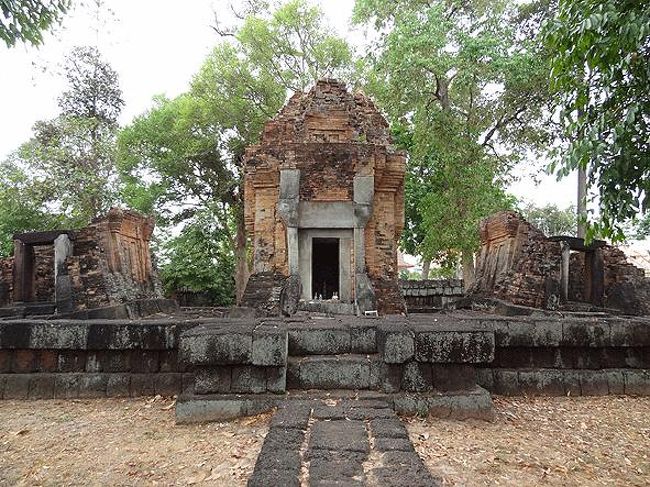ラオス タイの仏教遺跡探訪 その2 タイ編 ウボン ラチャタニ タイ の旅行記 ブログ By あなもりやさん フォートラベル